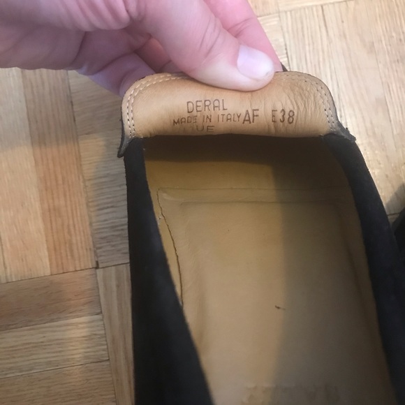 Bally suede flats size 38 - Picture 2 of 5